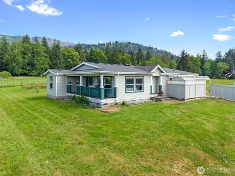 6896 Goodwin Rd, Everson, WA 98247 photo 4