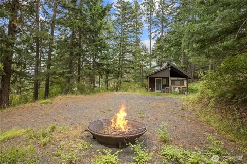 100 Klancie Ln, Cle Elum, WA 98922