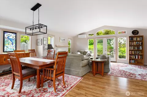 2475 SW Talon Loop, Oak Harbor, WA 98277