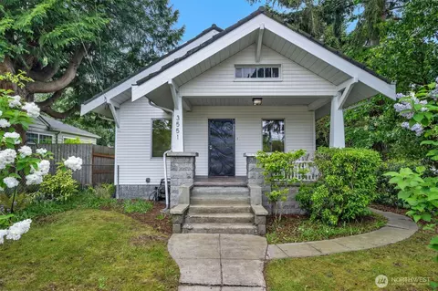 3551 SW 99th St, Seattle, WA 98126