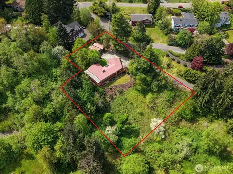 1243 25th St SE, Puyallup, WA 98372