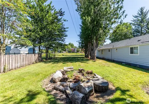 Exterior - 2054 Roosevelt Ave, Enumclaw, WA 98022 photo 6 of 7