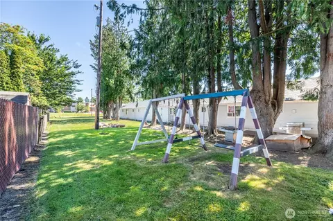 Exterior - 2054 Roosevelt Ave, Enumclaw, WA 98022 photo 5 of 7