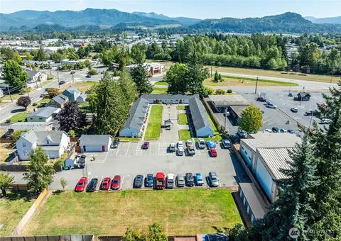 2054 Roosevelt Ave, Enumclaw, WA 98022