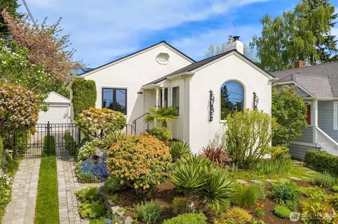 2624 W Plymouth St, Seattle, WA 98199