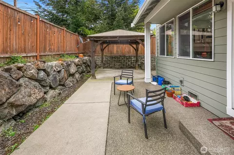 Exterior - 3931 177th St SE, Bothell, WA 98012 photo 4 of 8