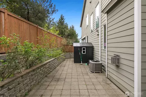 Exterior - 3931 177th St SE, Bothell, WA 98012 photo 7 of 8