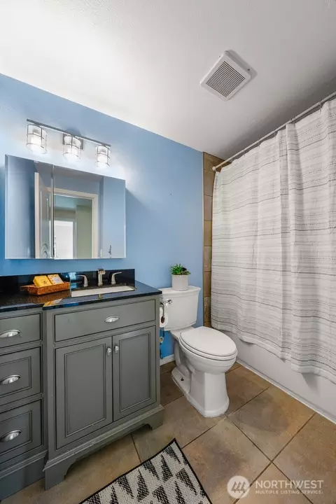 Bath - 8910 NE 195th St NE, Bothell, WA 98011 photo 2 of 3