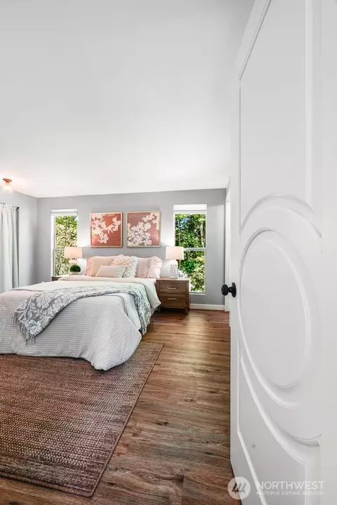 Bedroom - 8910 NE 195th St NE, Bothell, WA 98011 photo 1 of 6