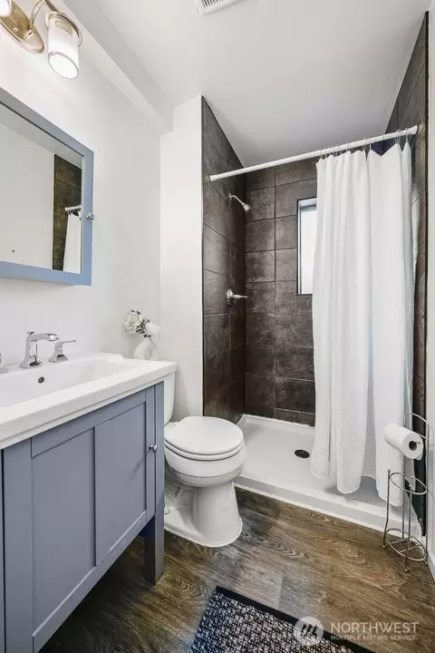 Bath - 8910 NE 195th St NE, Bothell, WA 98011 photo 3 of 3