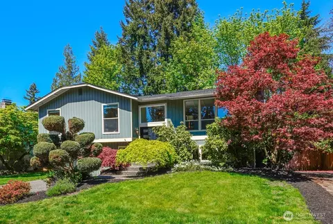 Exterior - 8910 NE 195th St NE, Bothell, WA 98011 photo 2 of 8