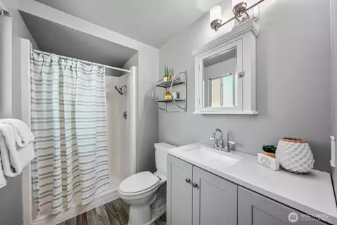 Bath - 8910 NE 195th St NE, Bothell, WA 98011 photo 1 of 3