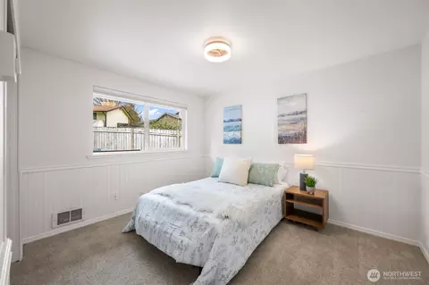 Bedroom - 25 E Intercity Ave, Everett, WA 98208 photo 3 of 6