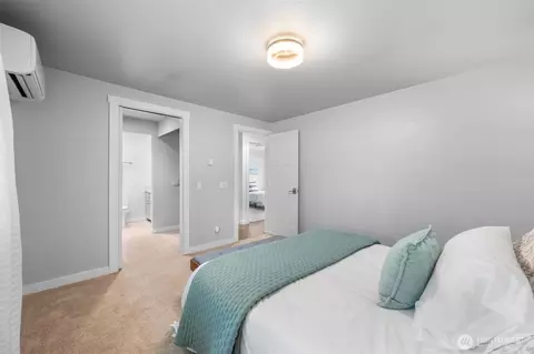 Bedroom - 25 E Intercity Ave, Everett, WA 98208 photo 2 of 6