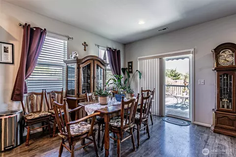 Dining - 830 Maple Ln SW, Orting, WA 98360 photo 1 of 3