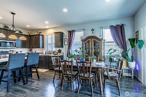 Dining - 830 Maple Ln SW, Orting, WA 98360 photo 2 of 3