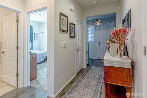 Entry Way - 830 Maple Ln SW, Orting, WA 98360 photo 2 of 2