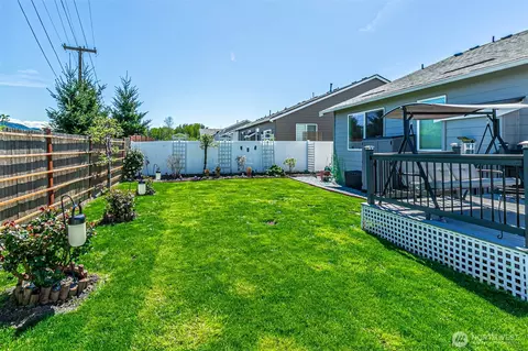 Exterior - 830 Maple Ln SW, Orting, WA 98360 photo 7 of 7