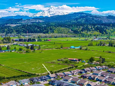 View/Area - 830 Maple Ln SW, Orting, WA 98360 photo 2 of 4