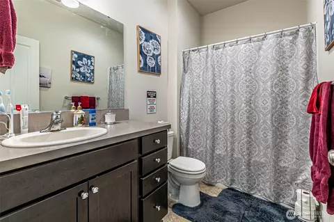 Bath - 830 Maple Ln SW, Orting, WA 98360 photo 1 of 2
