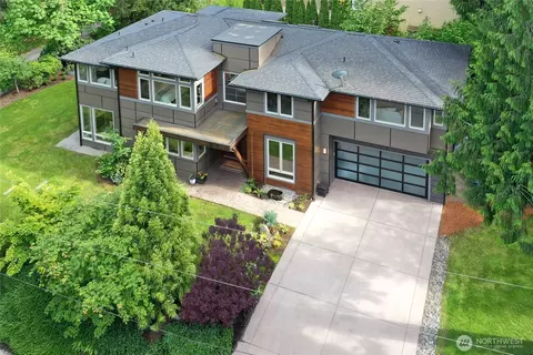 8587 Springridge Rd NE, Bainbridge Island, WA 98110
