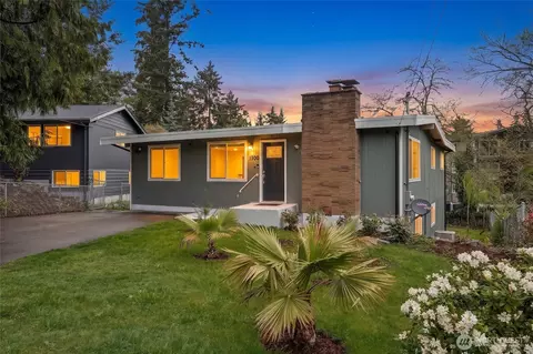 1300 SW 125th Pl, Seattle, WA 98146