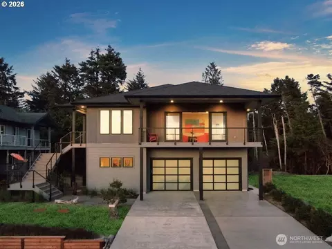 31908 J Pl, Ocean Park, WA 98640