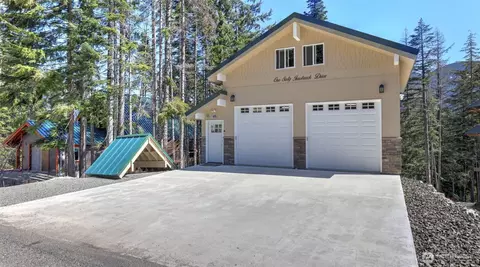 160 Innsbruck Dr, Snoqualmie Pass, WA 98068