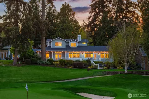 712 Tiffany Meadows Dr NE, Bainbridge Island, WA 98110