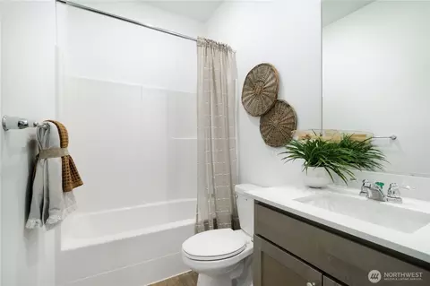 Bath - 33 Moonshadow Ln, Sequim, WA 98382 photo 2 of 2