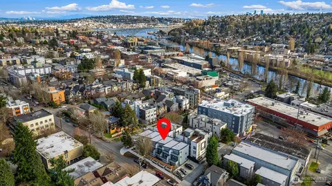 105 NW 39th St #D, Seattle, WA 98107