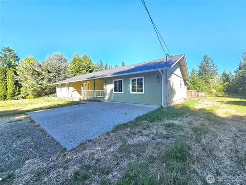 727 Tipsoo Loop S, Rainier, WA 98576 photo 2