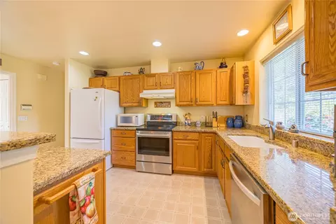 Kitchen - 205 Sunset Pl, Sequim, WA 98382 photo 1 of 5