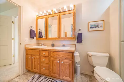 Bath - 205 Sunset Pl, Sequim, WA 98382 photo 2 of 3