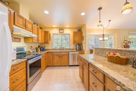 Kitchen - 205 Sunset Pl, Sequim, WA 98382 photo 5 of 5