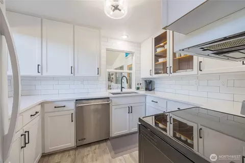 Kitchen - 382 Discovery Way, Sequim, WA 98382 photo 1 of 3