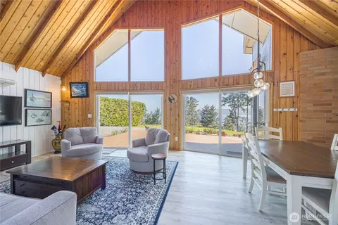 Living - 382 Discovery Way, Sequim, WA 98382 photo 2 of 4
