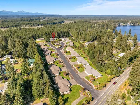 170 E Beaumont Dr #B, Shelton, WA 98584