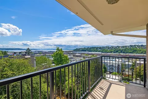 2219 13th Ave W #5, Seattle, WA 98119