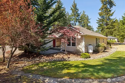 Exterior - 51 E Vine Maple Ln, Union, WA 98592 photo 2 of 4