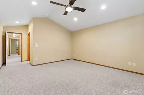 Bedroom - 51 E Vine Maple Ln, Union, WA 98592 photo 1 of 2
