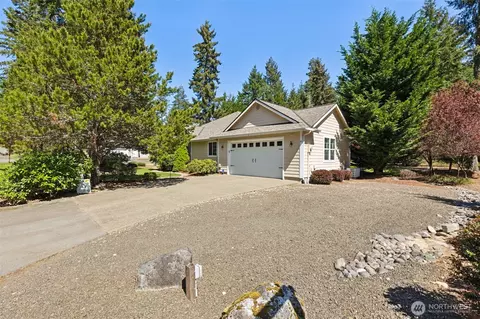 Exterior - 51 E Vine Maple Ln, Union, WA 98592 photo 3 of 4