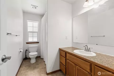 Bath - 51 E Vine Maple Ln, Union, WA 98592 photo 3 of 3