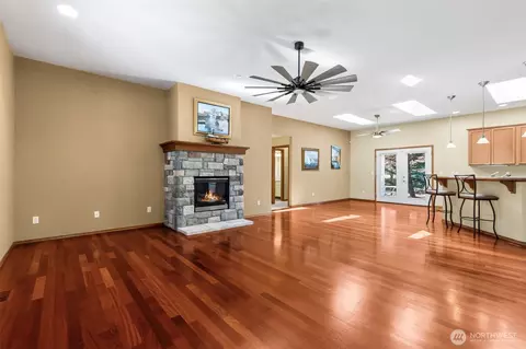 Living - 51 E Vine Maple Ln, Union, WA 98592 photo 1 of 4
