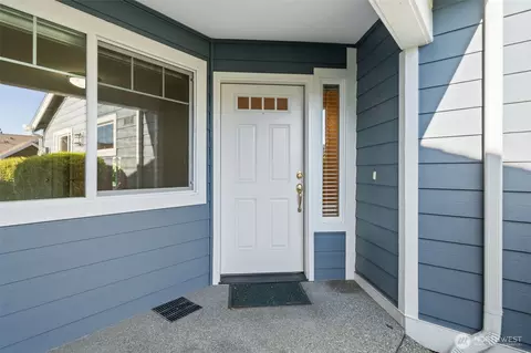 Entry Way - 160 E Soderberg Rd #C7, Allyn, WA 98524 photo 1 of 3