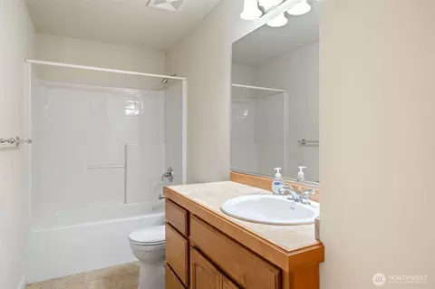 Bath - 160 E Soderberg Rd #C7, Allyn, WA 98524 photo 1 of 4