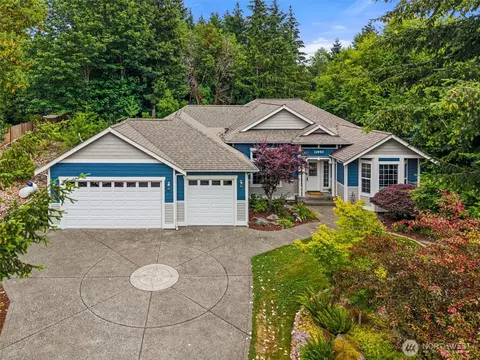 11940 Windtree Ln SE, Rainier, WA 98576