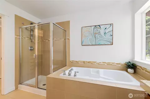 Bath - 23115 36th Dr SE, Bothell, WA 98021 photo 3 of 4