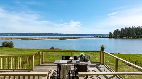 453 Race Rd, Coupeville, WA 98239