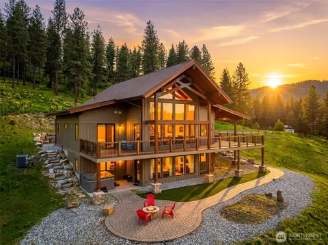 239 Foxridge Ln, Leavenworth, WA 98826
